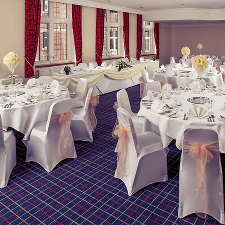 Mercure Parkway 3* Лидс