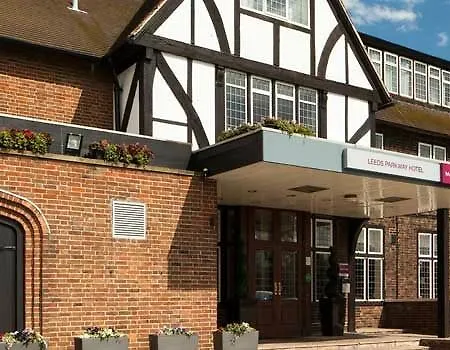 Hotel Mercure Leeds Parkway 3*