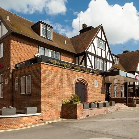 Mercure Leeds Parkway Hotel 3*