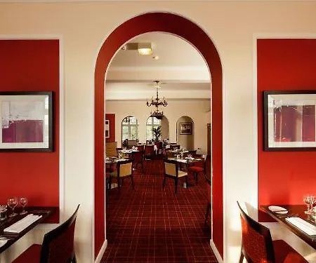 Hotel Mercure Leeds Parkway 3*