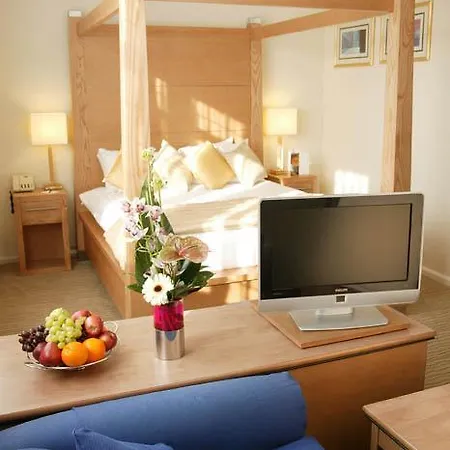 Отель Mercure Parkway Лидс