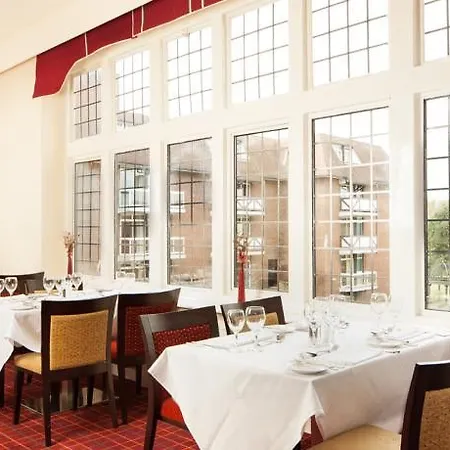 Mercure Parkway 3*
