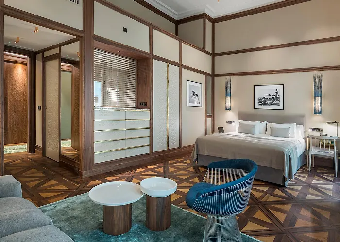 Mercure Parkway Hotel 3*