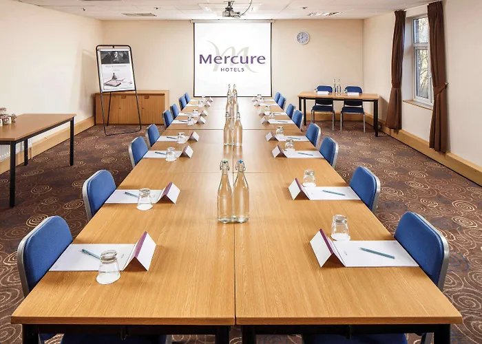 Mercure Parkway Hotel 3*