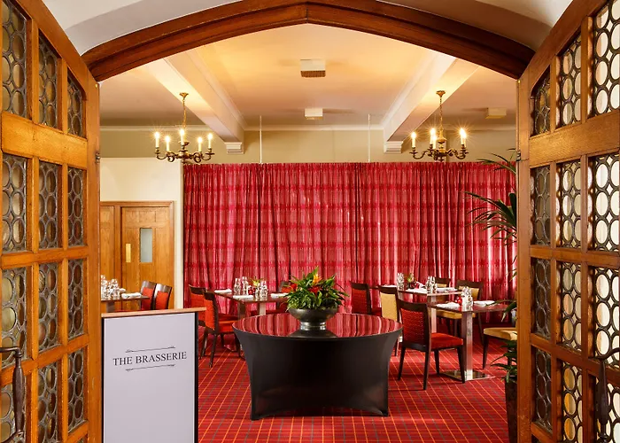 Mercure Parkway Hotel 3*