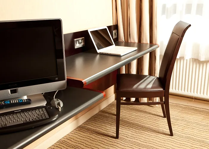 Hotel Mercure Parkway 3*