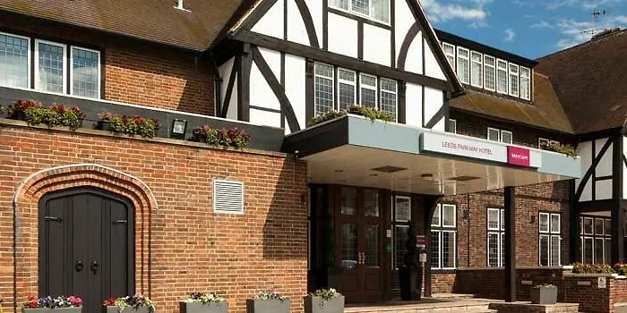 Hotel Mercure Parkway 3*