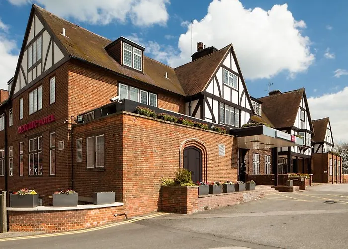 Mercure Parkway Hotel 3*