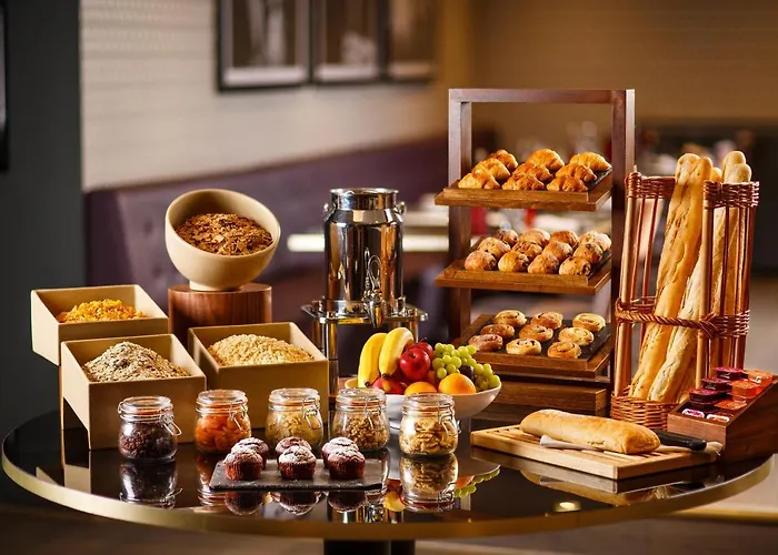 Mercure Parkway Hotel 3*